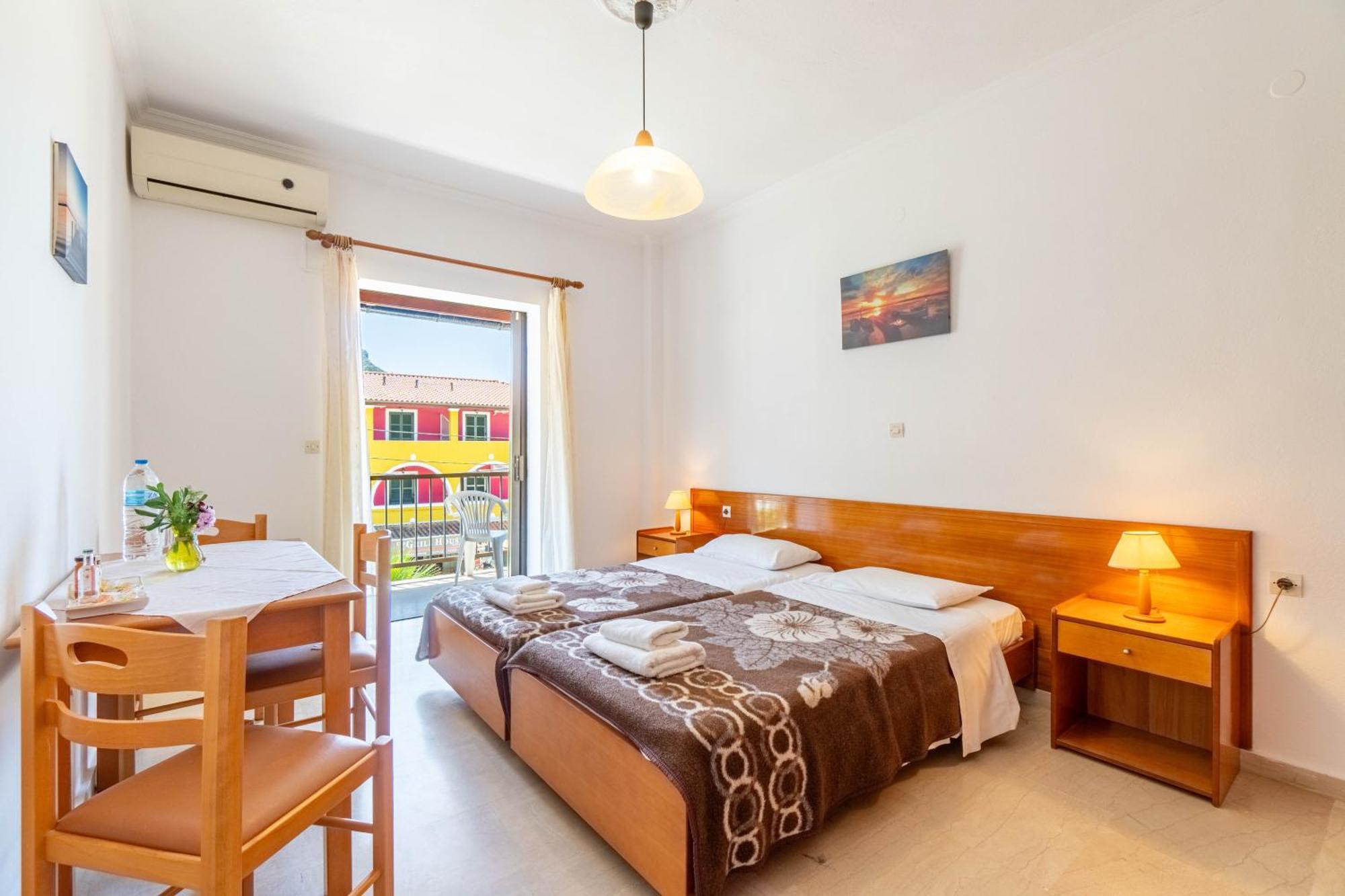 Apartment Mires House 11