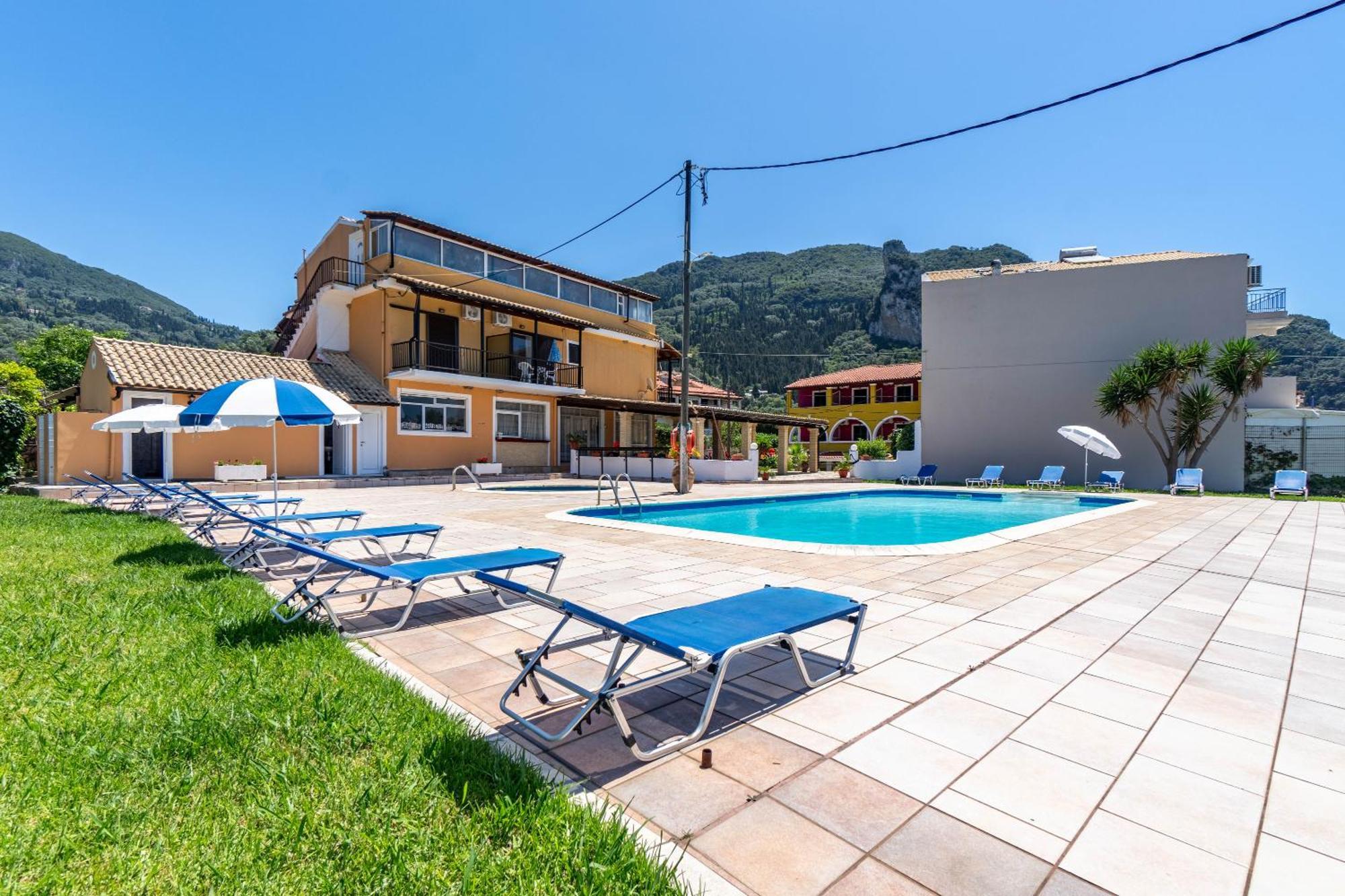 Mires House 11 *
